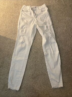 Women’s White Distressed Skinny Jeans - Slim Stretch Fit